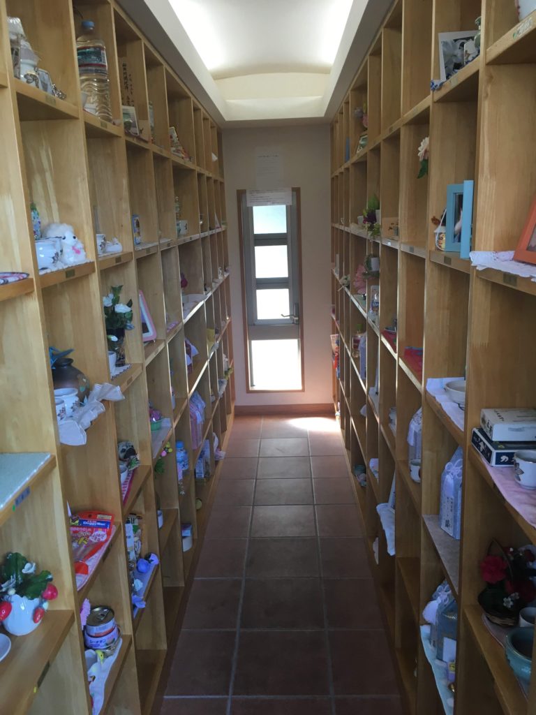 ペット葬儀　動愛園　明光寺納骨堂